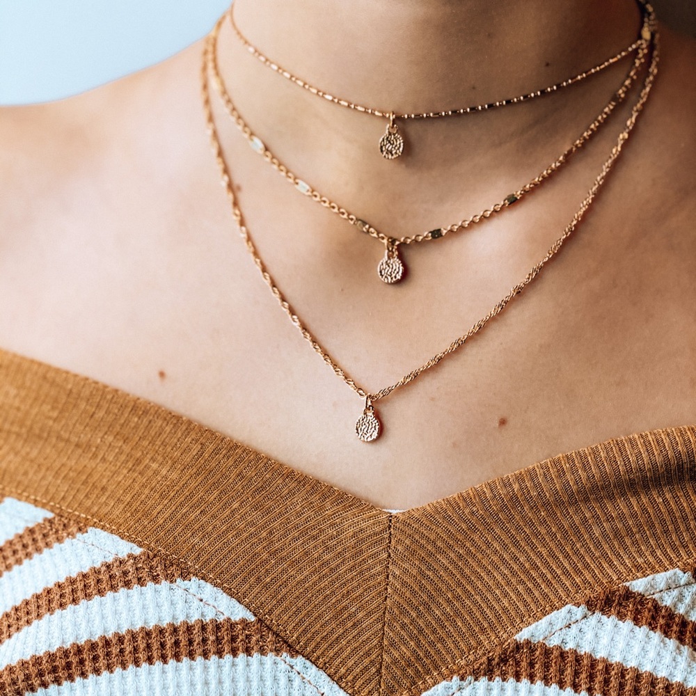 Layered dainty necklace